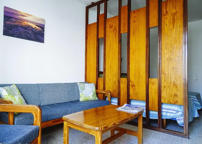 Brisamar Canteras Aparthotel 2*